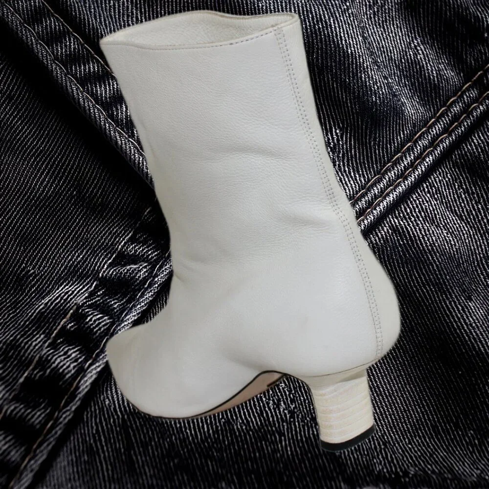 Paul Andrew Mangold Handmade Italy White Leather Bootie, Size 36.5  (US 6.5)